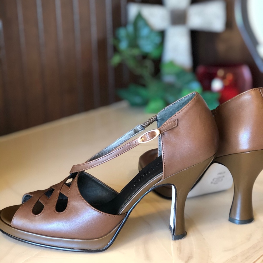 Shoes - Picture 7 of 7